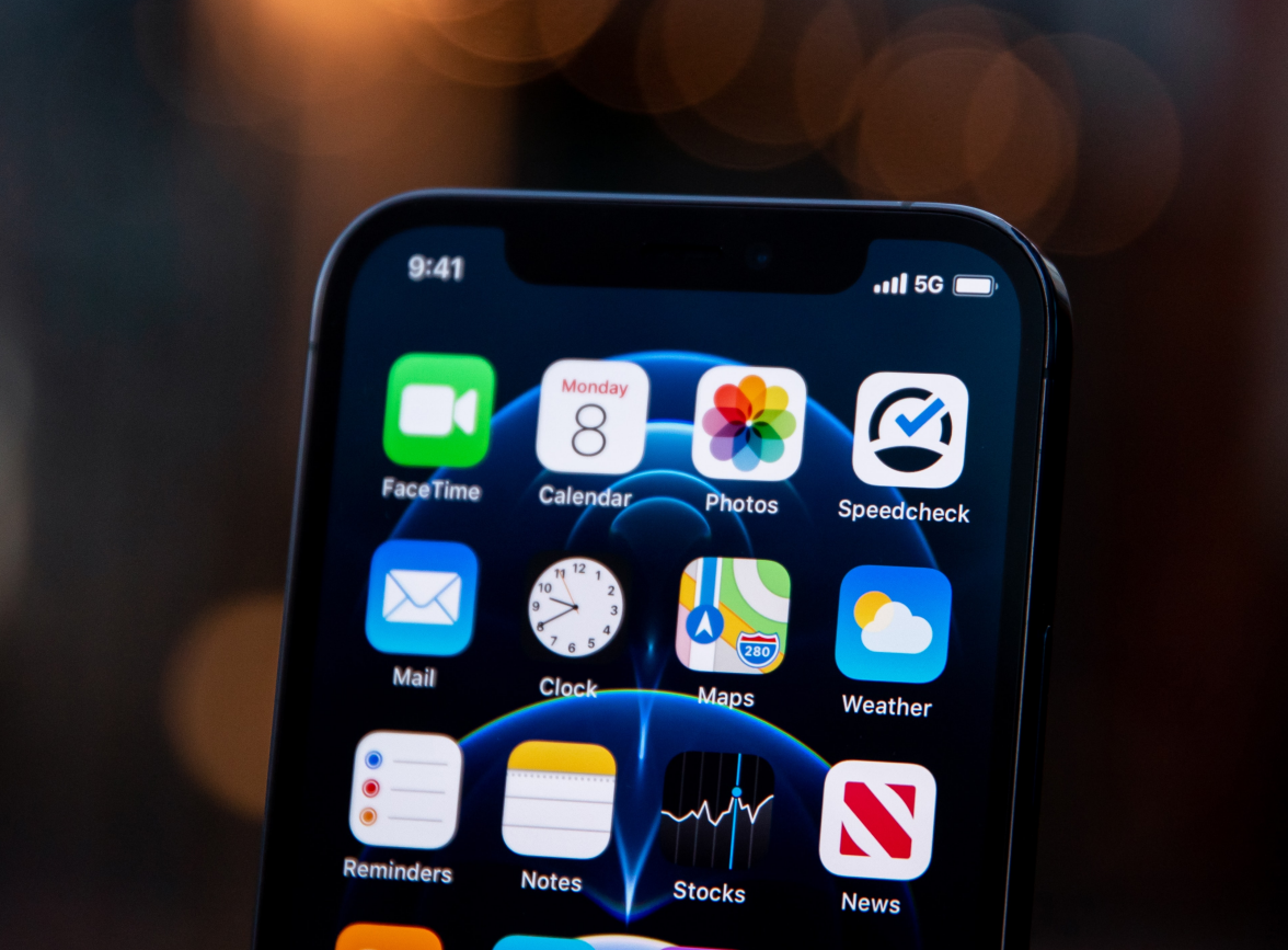 铁西苹果手机维修分享为什么 iPhone 12 在冬季会自动关机 
